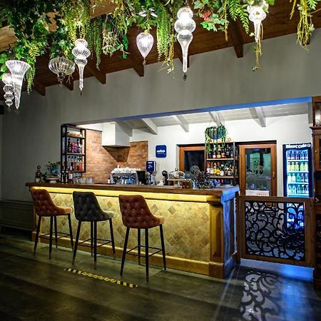 Albero Hotel Perama  Ngoại thất bức ảnh