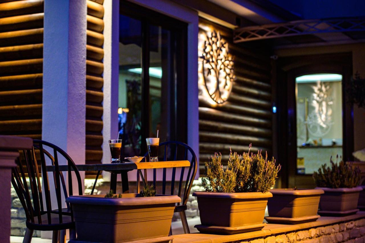 Albero Hotel Perama  Ngoại thất bức ảnh