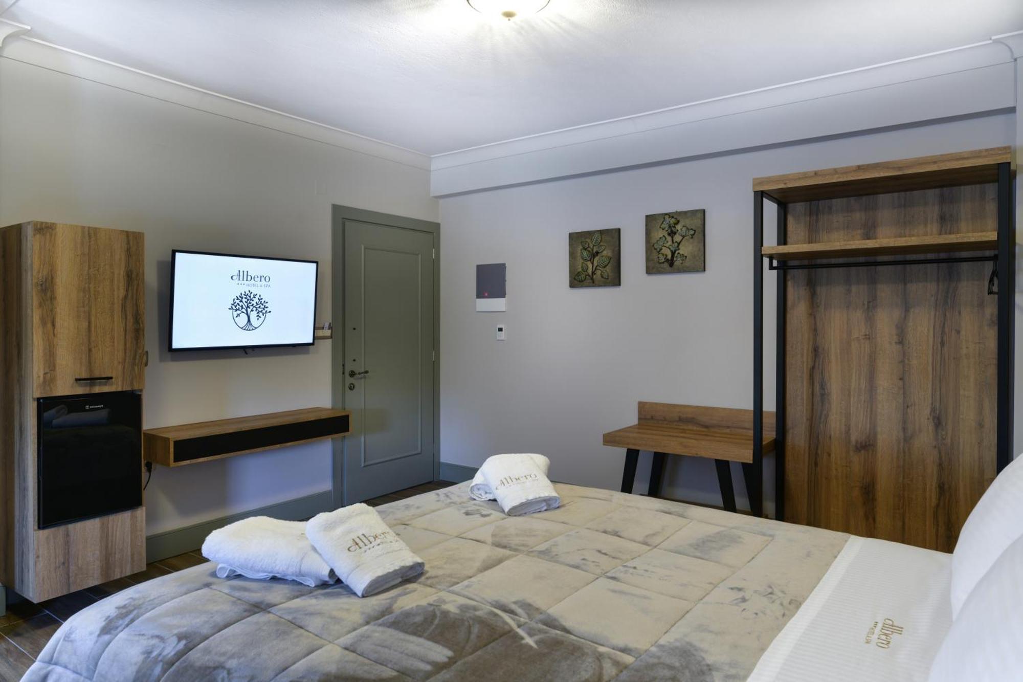 Albero Hotel Perama  Ngoại thất bức ảnh